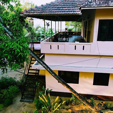 Bella Marari Beach Homestay Mararikulam Exteriör bild
