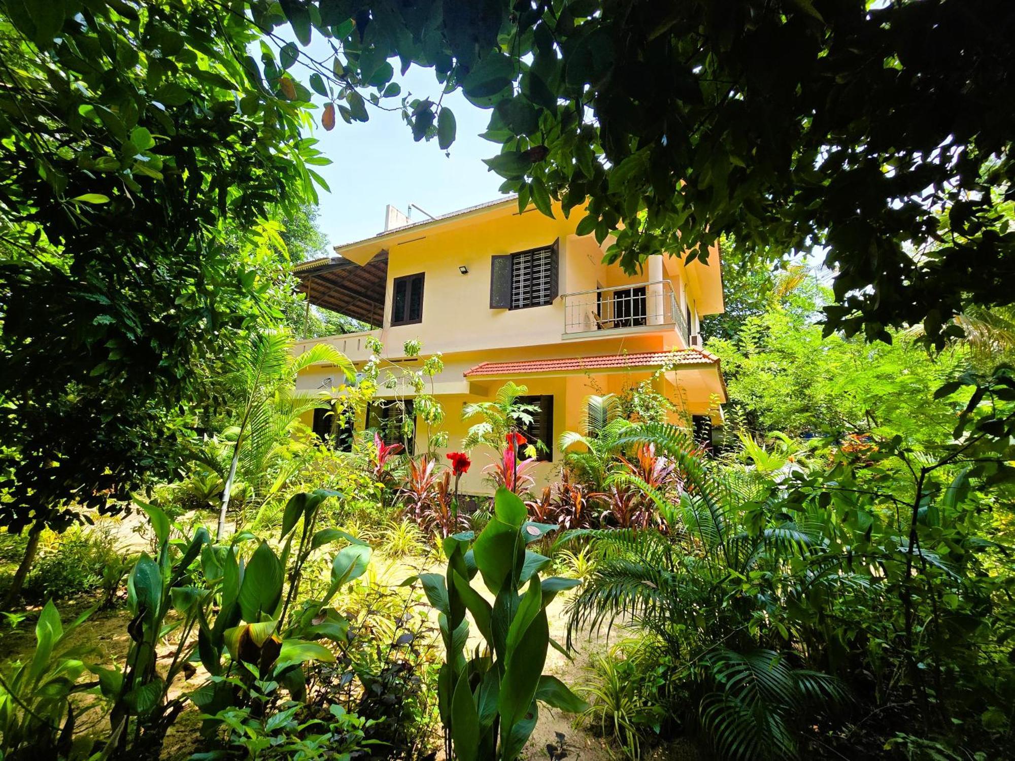 Bella Marari Beach Homestay Mararikulam Exteriör bild